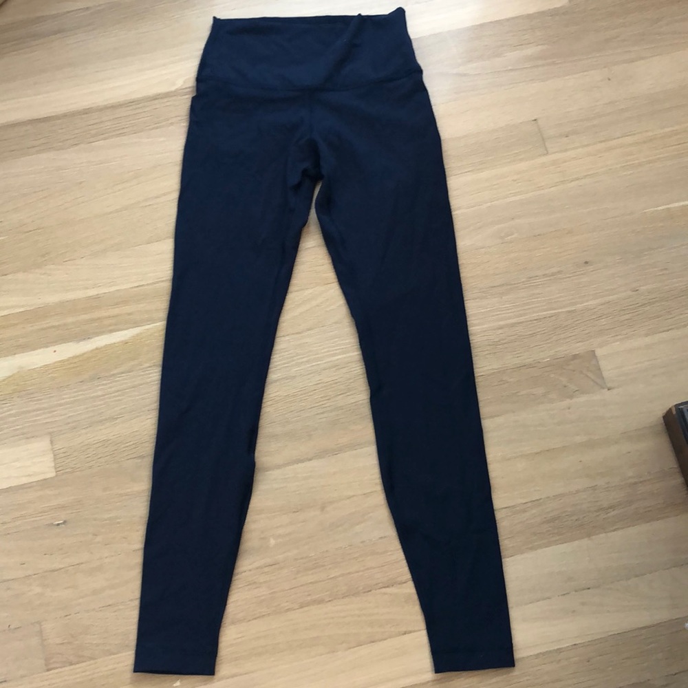 Lulu Lemon Size 6 Navy leggings